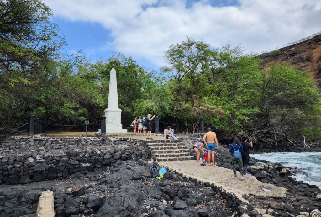 Captain Cook Monument at Kaawaloa Cove