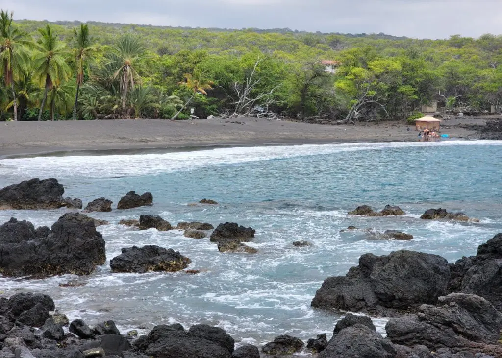 Honomalino Bay Beach