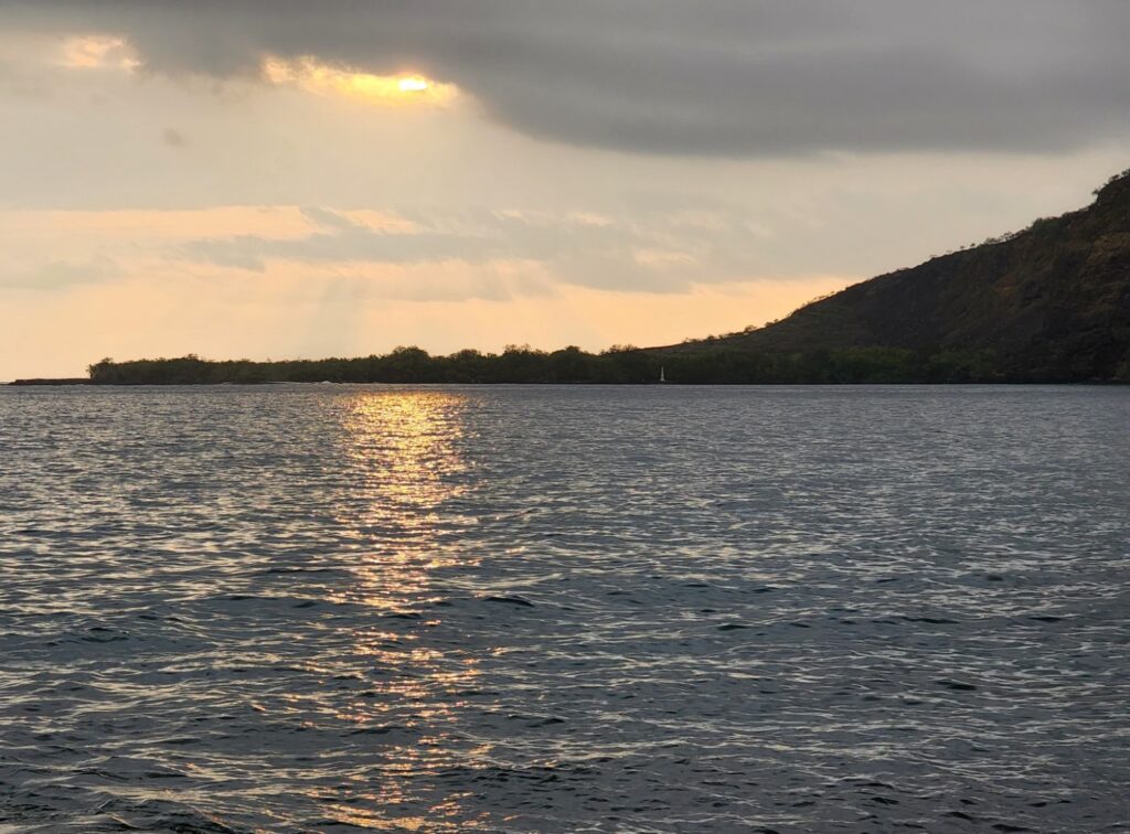 Kealakekua Bay State Historical Park (Napo’opo’o Beach)