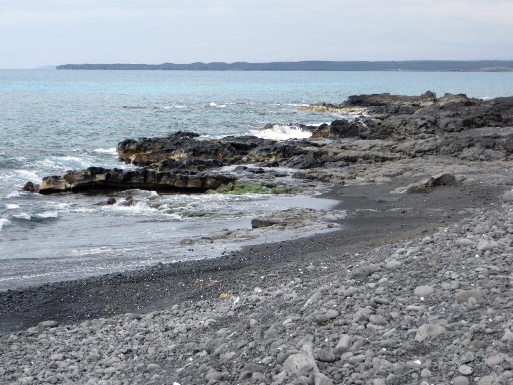 Kiholo Black Sand Beach & Campground