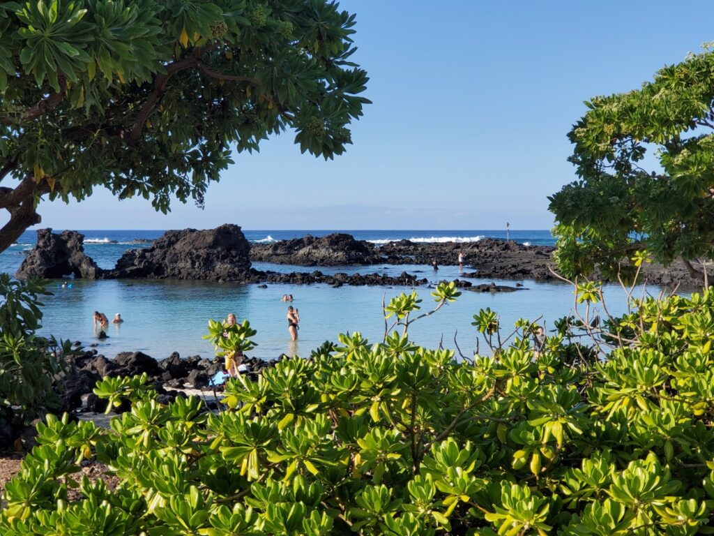 Kikaua Point Park (Keiki Beach)