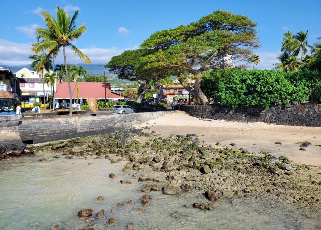 Niumalu Beach (Kanuha Beach)