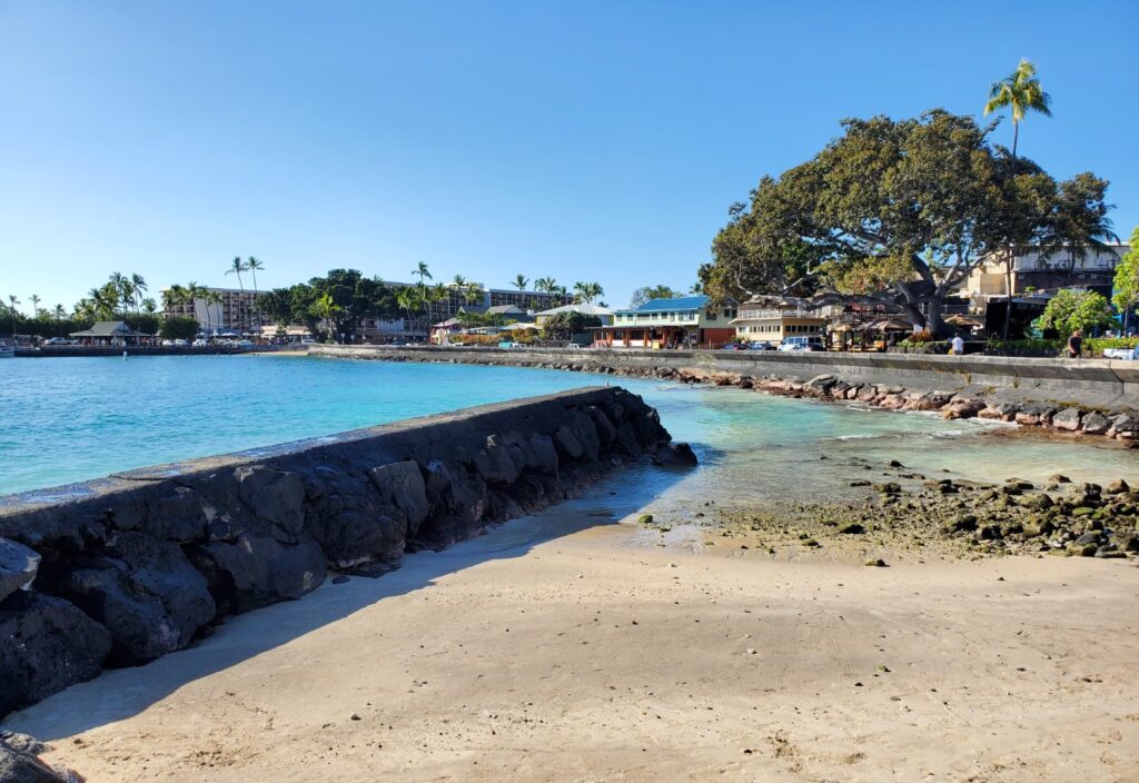 Niumalu Beach (Kanuha Beach)