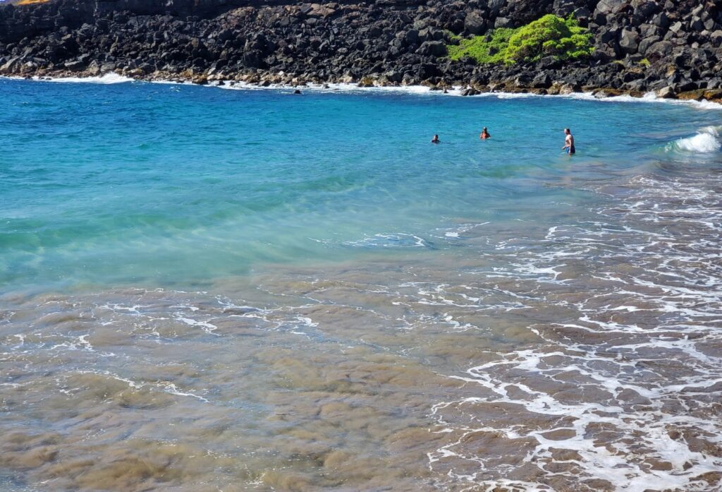 Papakolea Green Sand Beach (Mahana Bay)